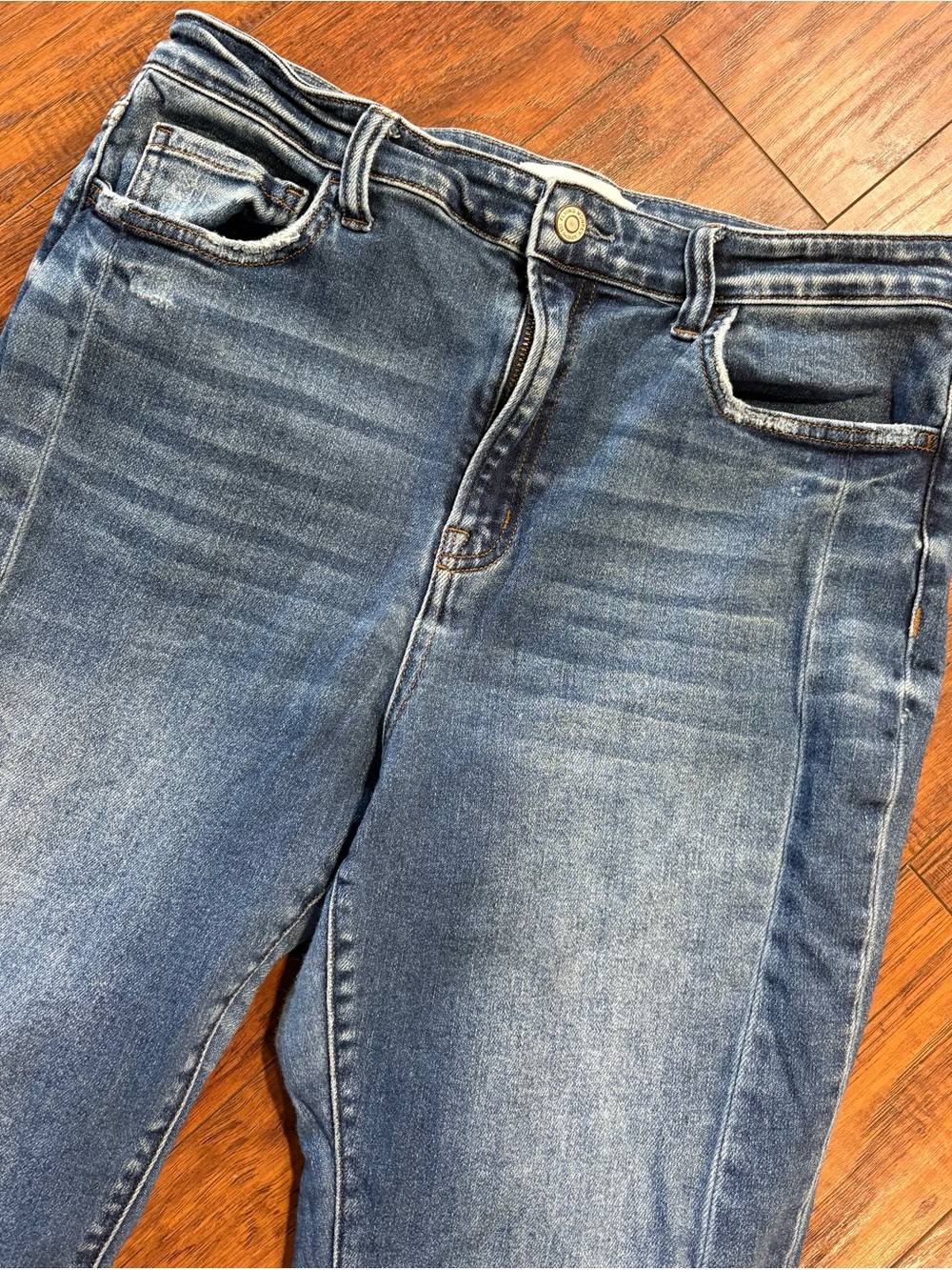 Flying Monkey women’s size 31 distressed flare jeans - Picture 3 of 6